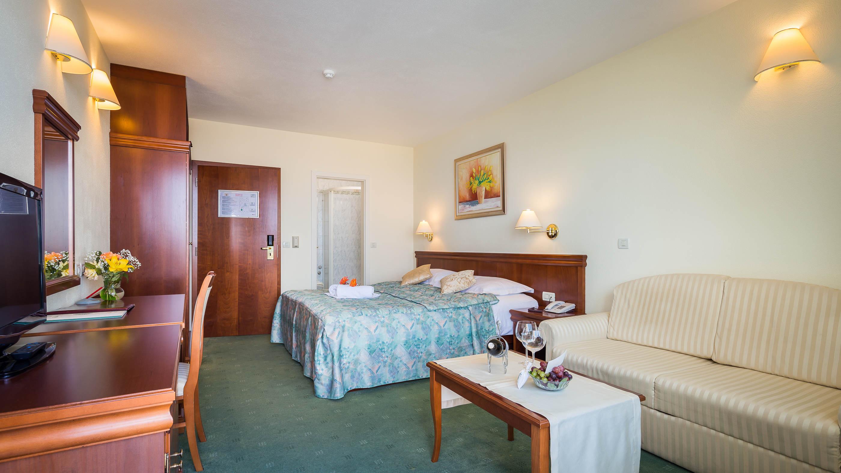 Bacchus Hotel Baška Voda