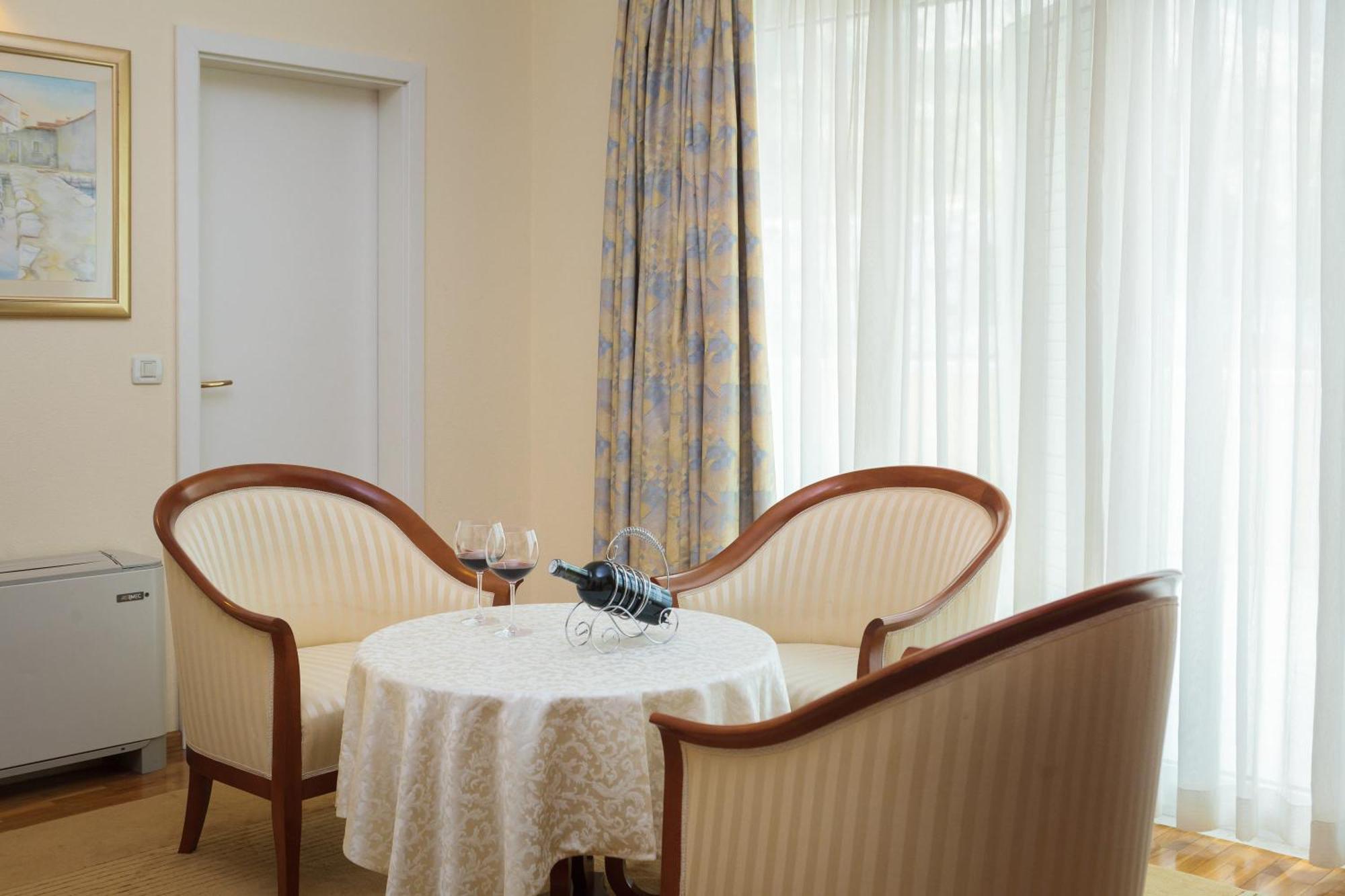 Bacchus 4* Baška Voda