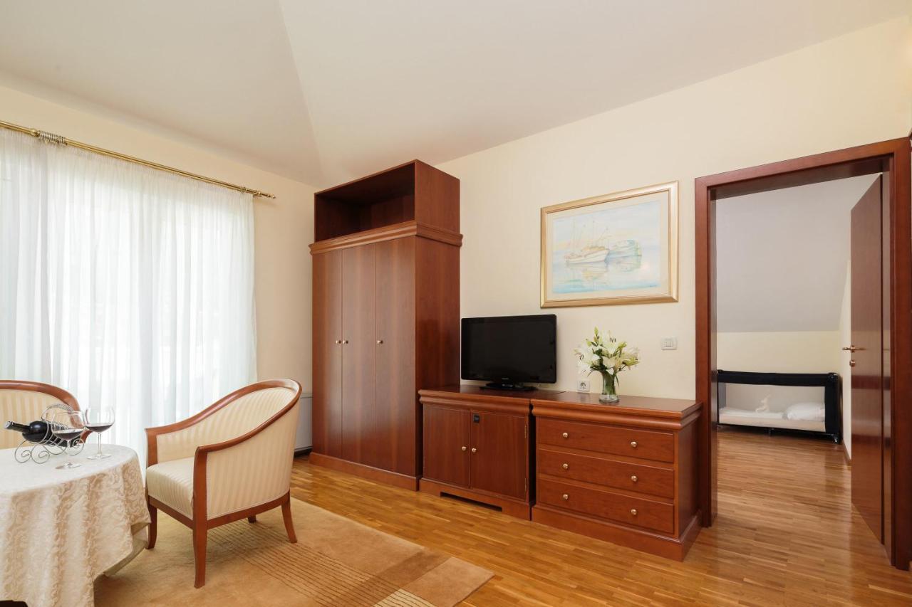 Bacchus Hotel