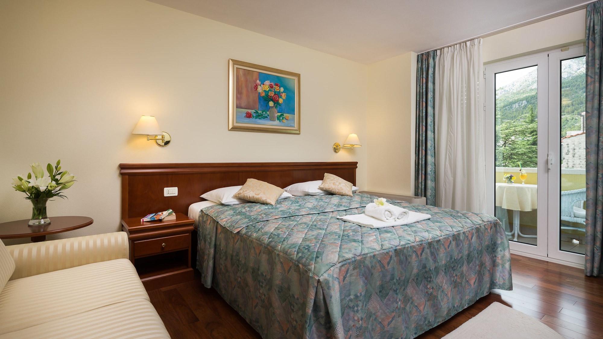 Bacchus Hotel 4*