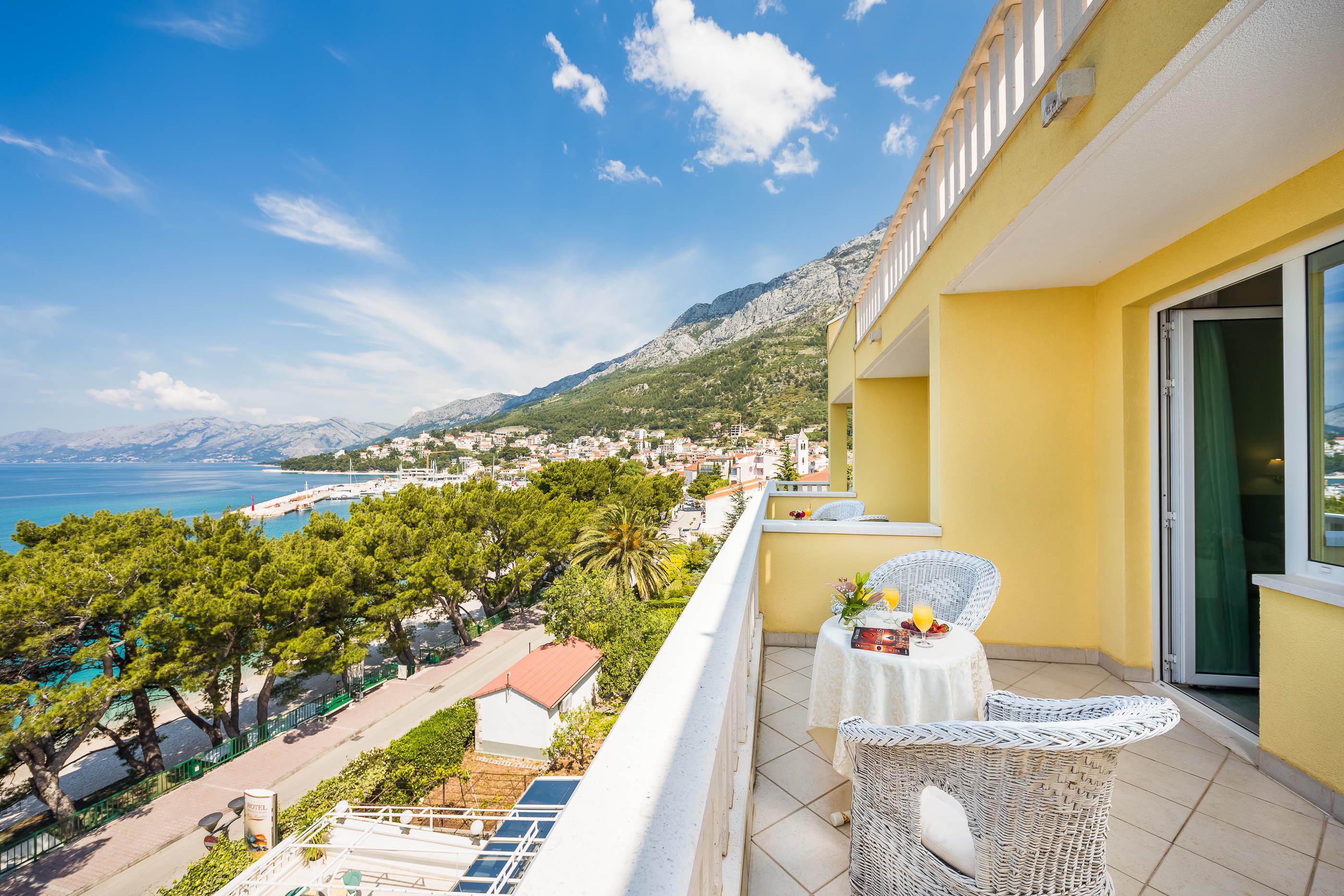Bacchus Hotel Baska Voda