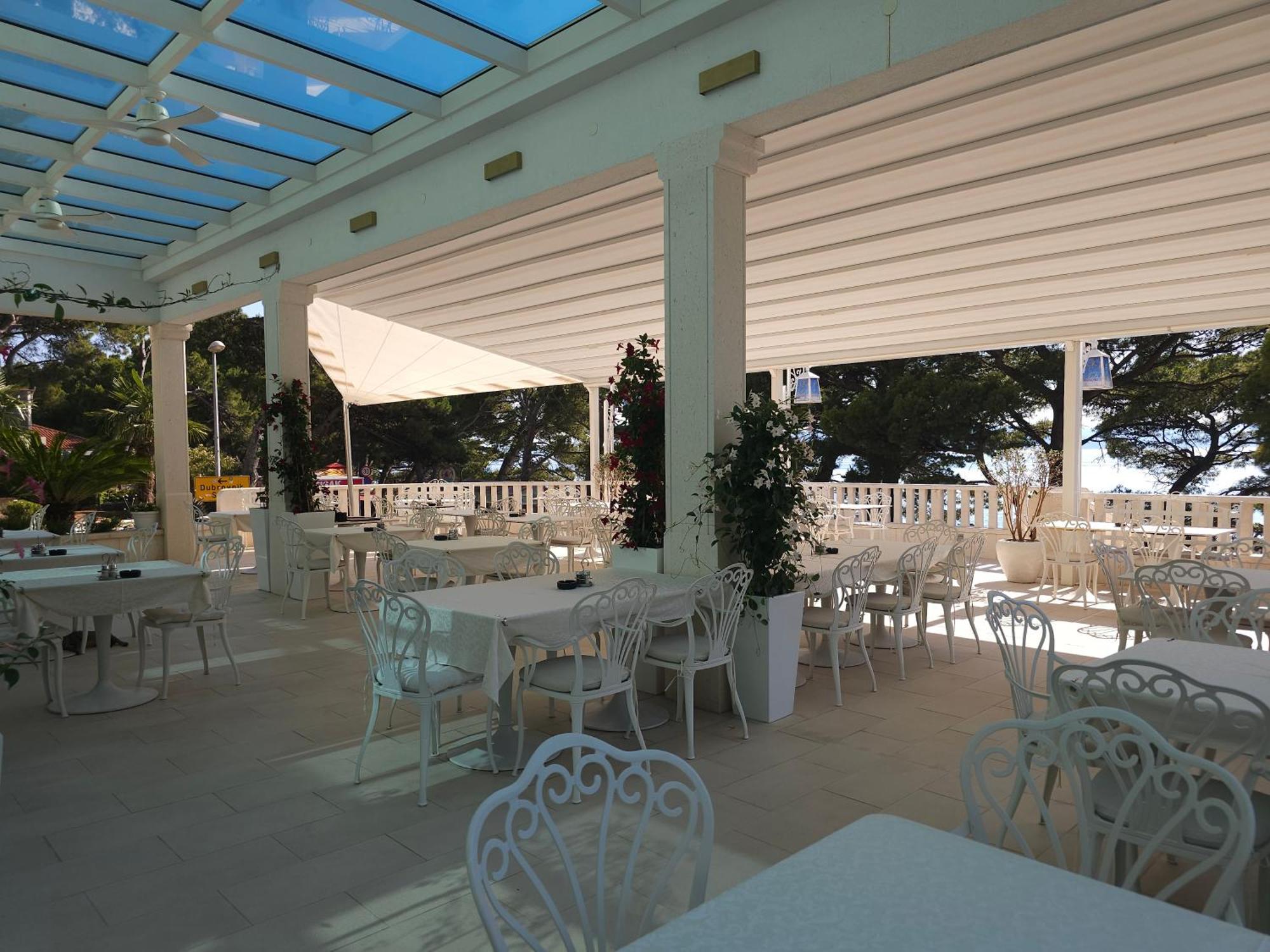 Bacchus Hotel